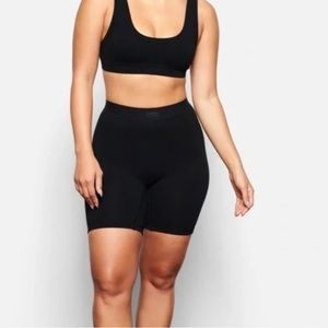SKIMS Outdoor Seamed Bike Shorts